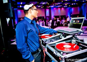 Choosing Best Wedding DJs